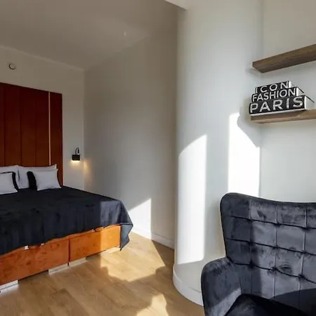 דירה In With Pool And Terrace *