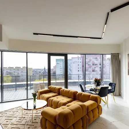 In With Pool And Terrace Stettino