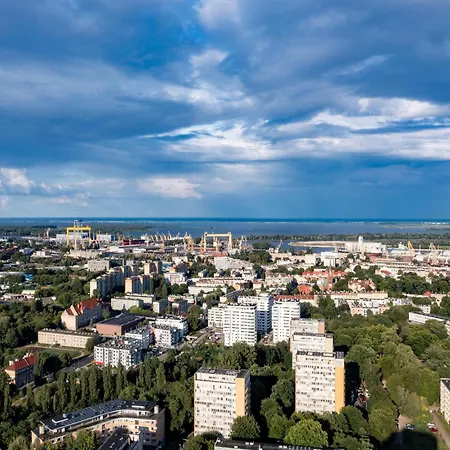 In With Pool And Terrace דירה