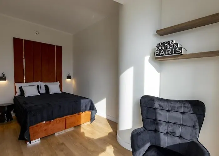 Apartment In With Pool And Terrace *