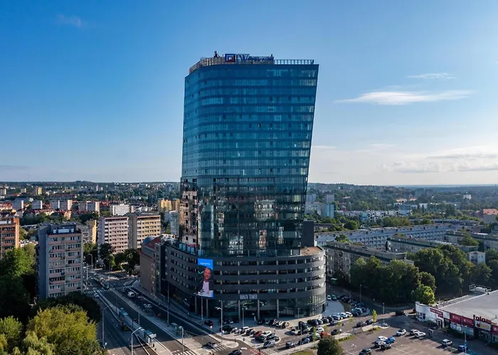 In With Pool And Terrace *