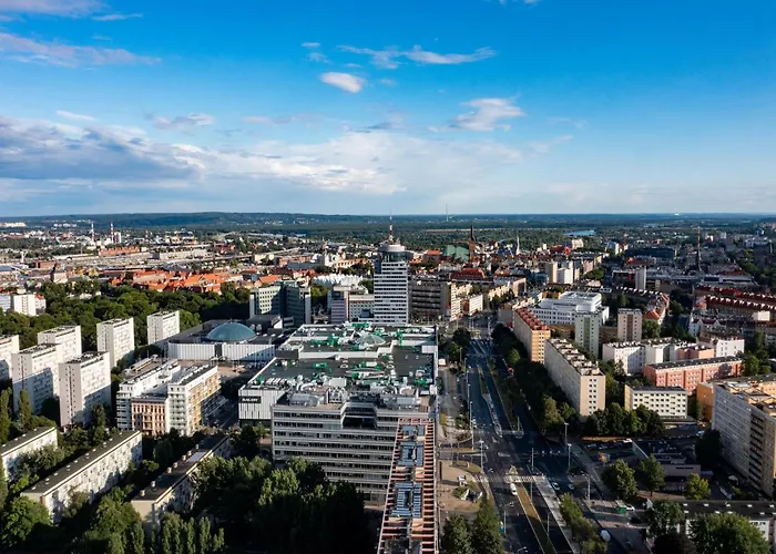 In With Pool And Terrace *